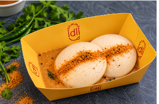 Idli with chutney — 2 pieces